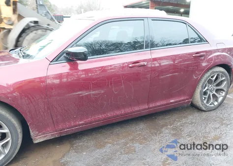 2018 Chrysler 300 Touring из США, поврежденный, VIN 2C3CCAAG3JH340928